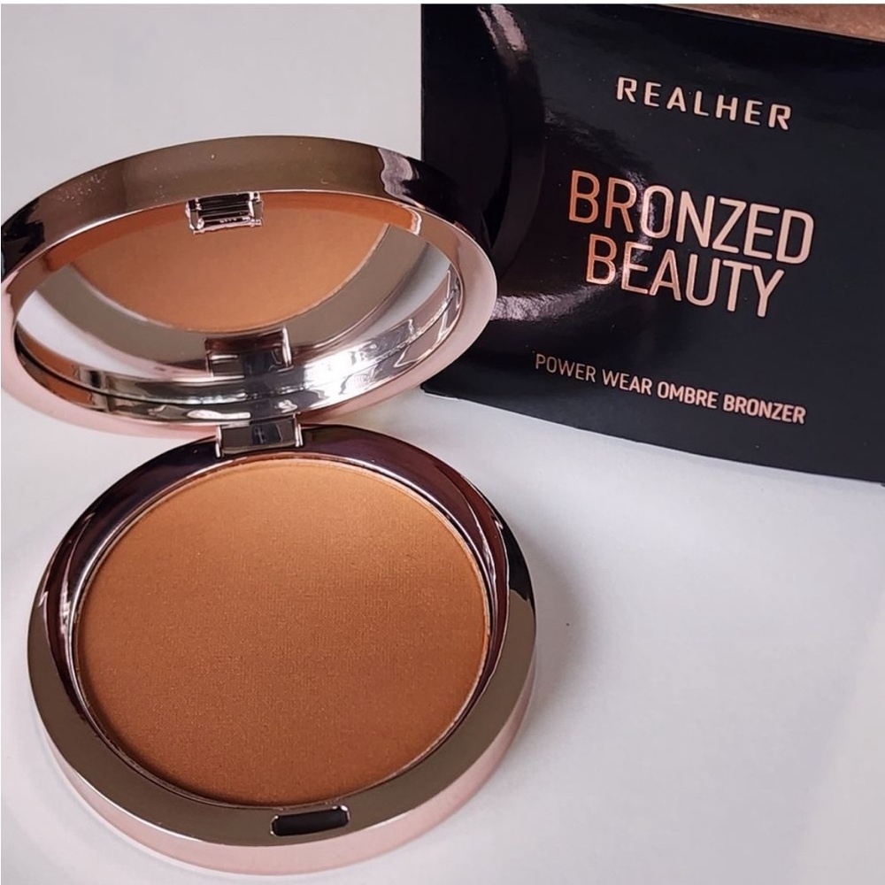 RealHer Bronzed Beauty Ombre Bronzer-New in box